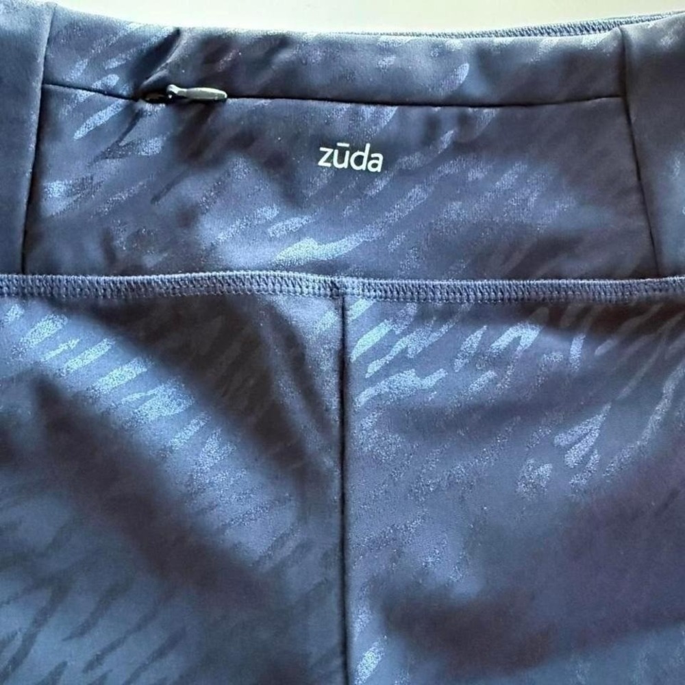 NWOT Animal‎ Print Zuda activewear leggings. Size XS.